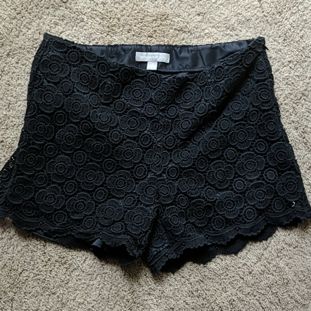 Black shorts with side zipper